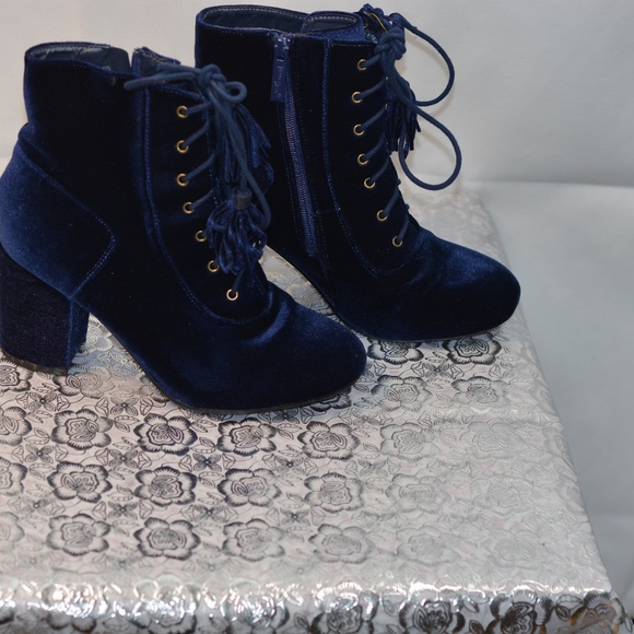 Blue Velvet Lace up Heeled Boots  SZ 9 Nature Breeze - Picture 5 of 5
